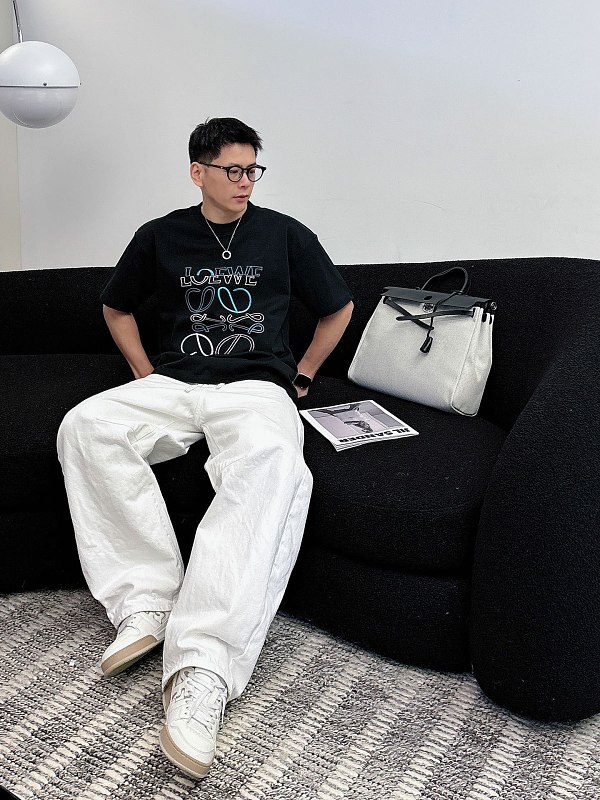 Loewe 26SS Misaligned Logo Embroidered Short Sleeve T-Shirt -2