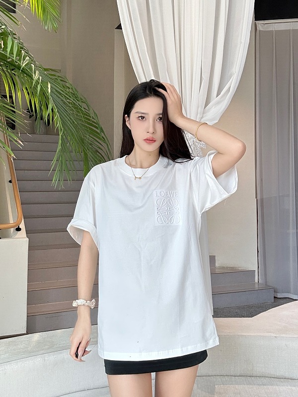 Loewe Embossed Tonal Logo Short Sleeve T-Shirt -1
