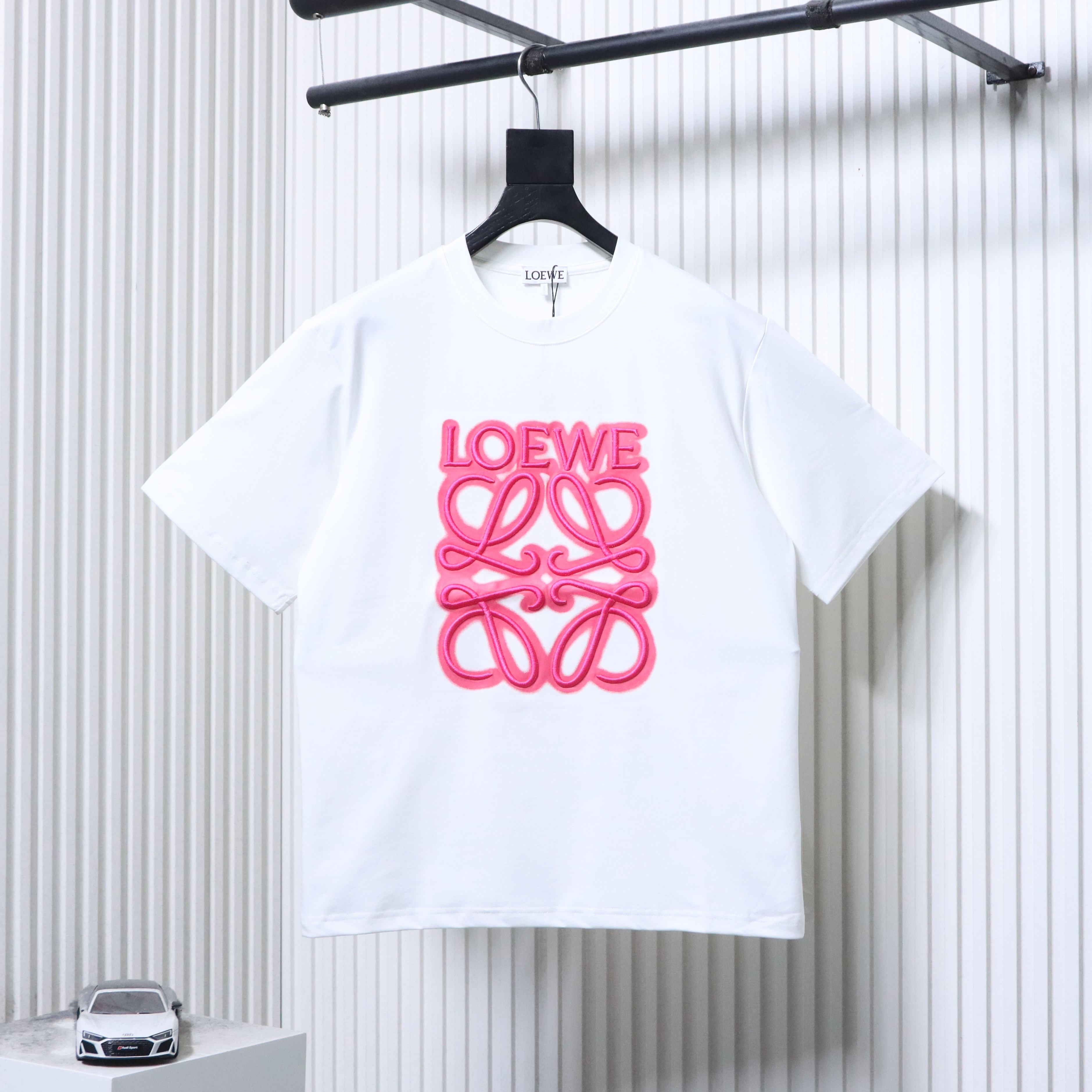 Loewe Neon Embroidered Fluorescent Pink Short Sleeve T-Shirt -1