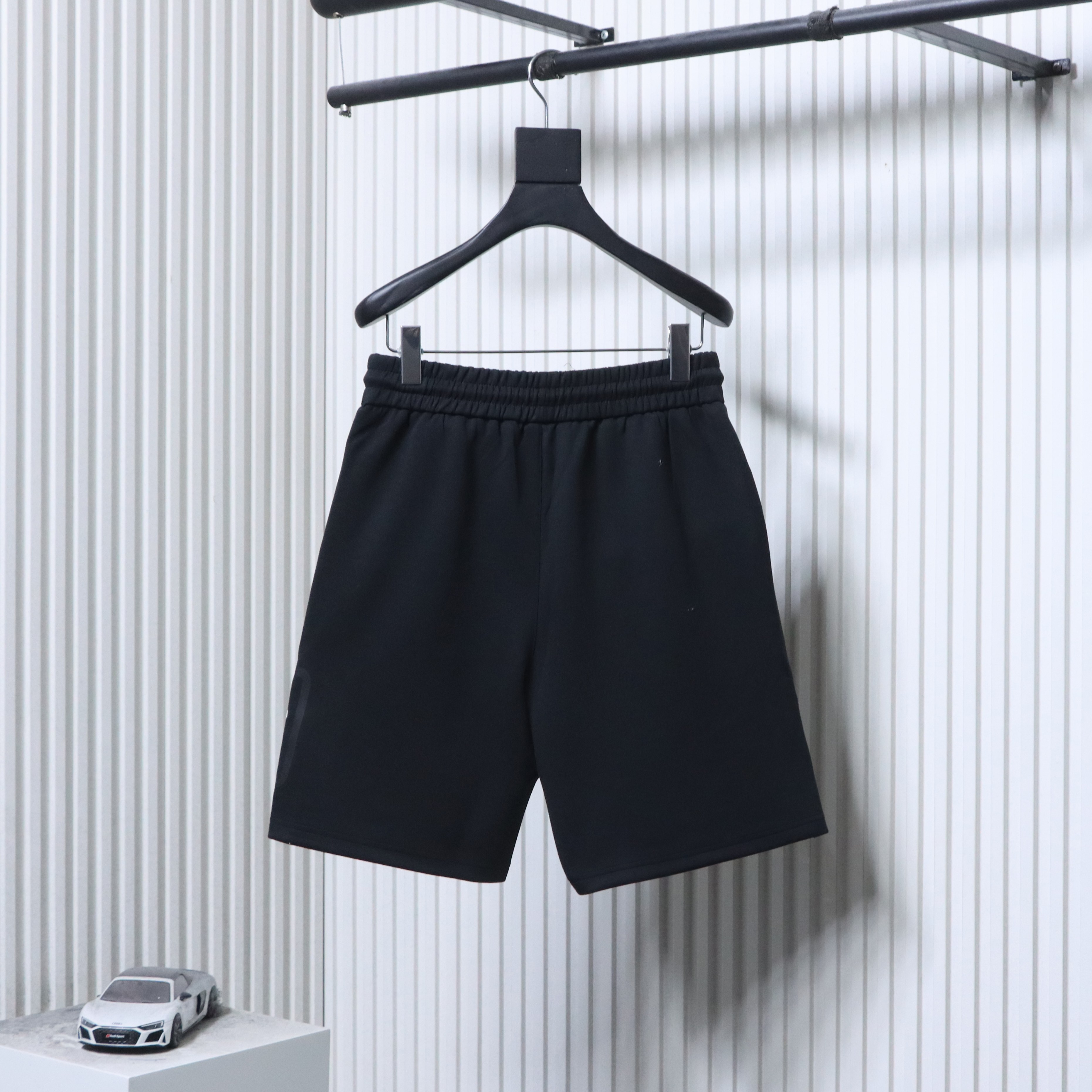 Loewe x On Collaboration Zip Pocket Logo Bonded Set Shorts -1