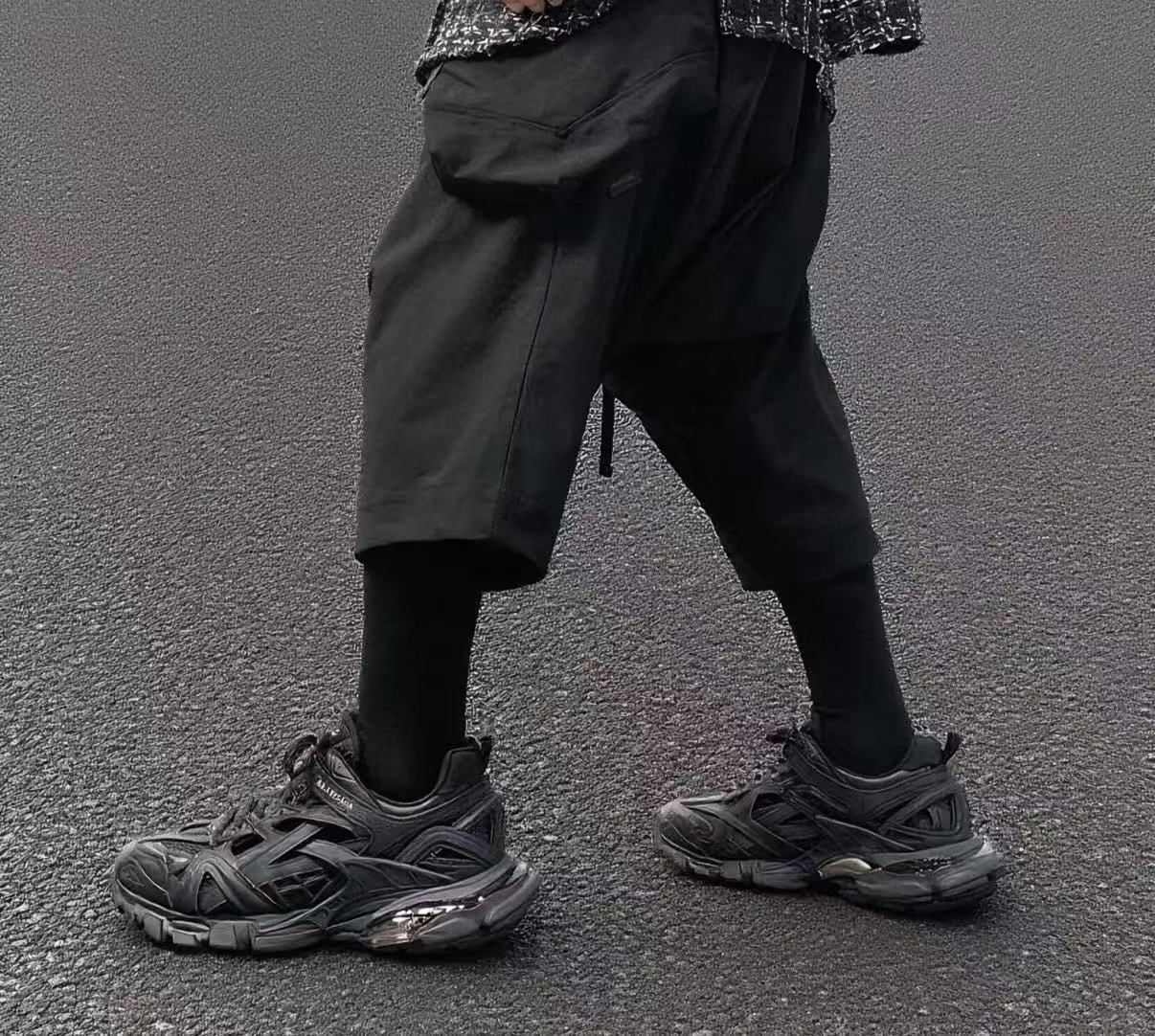 Balenciaga Track LED S.Black 555032 W1GB7 1000 review ftuieaa 01