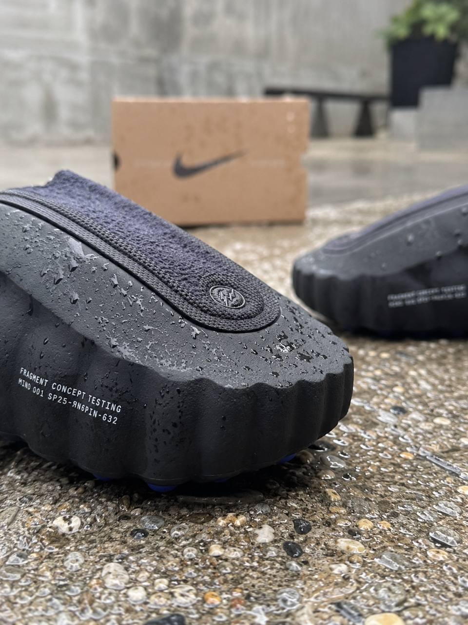 Fragment Design x Nike Mind 001 'Black' IQ8502-001 Slippers review Mhihd 02
