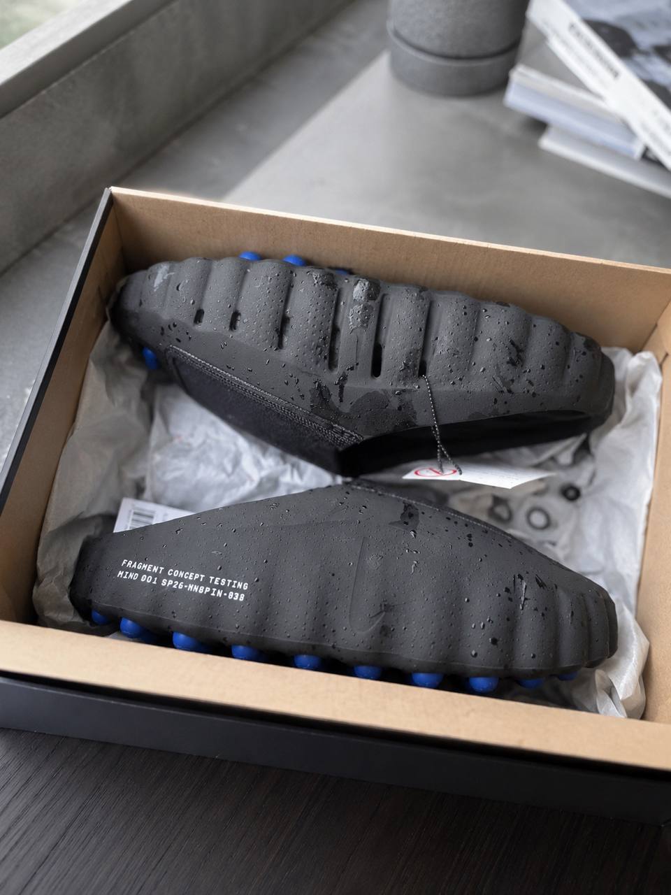 Fragment Design x Nike Mind 001 'Black' IQ8502-001 Slippers review Mhihd 03
