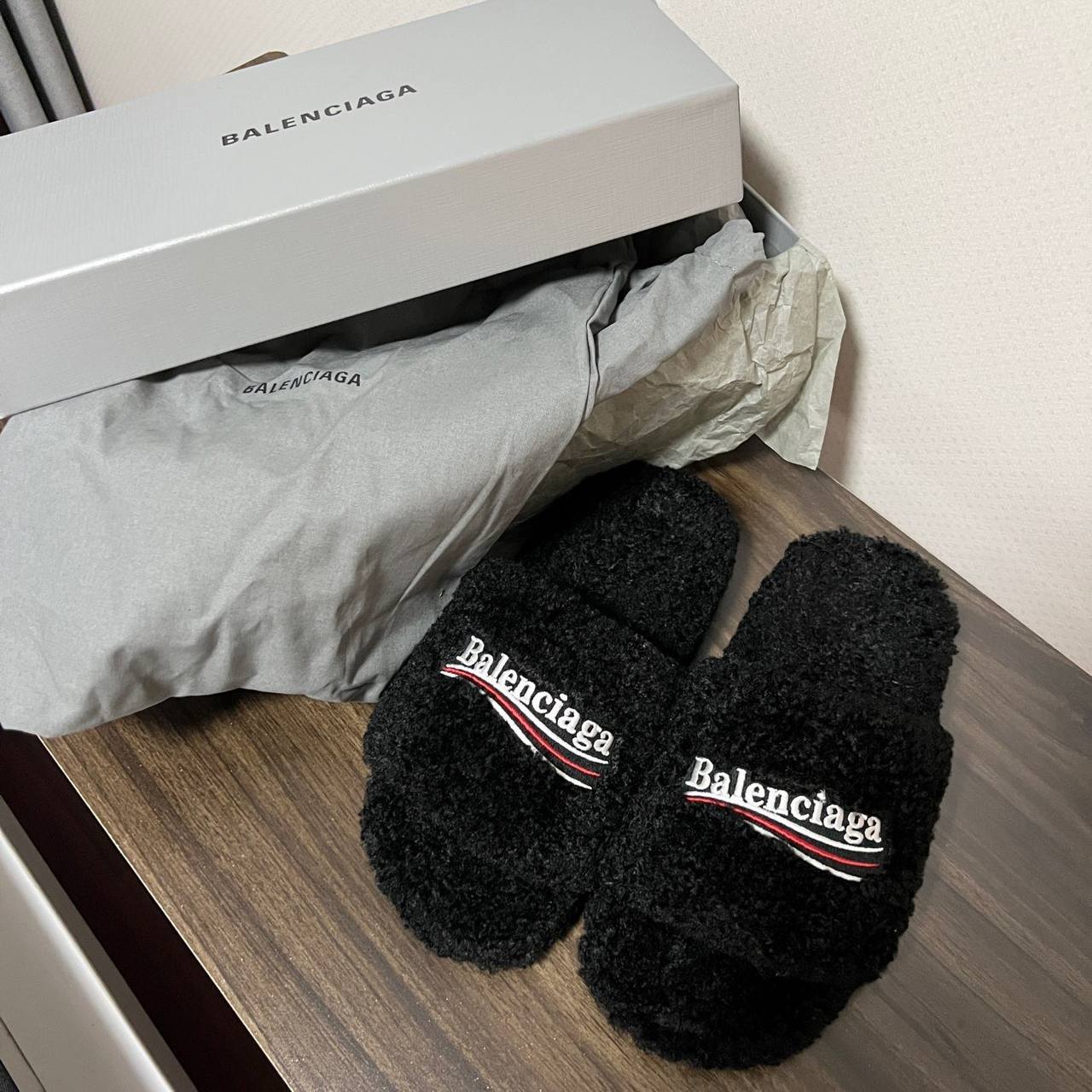 Balenciaga Black Coke Label Slippers 654747 W2DO1 1096 review egygfy 00