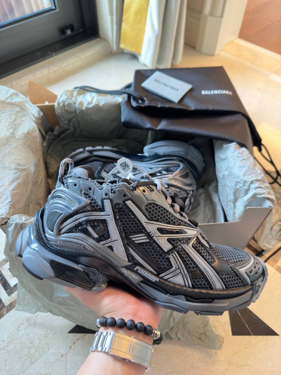 Balenciaga Runner All Black Gray 677402 W3RBR 1515 review MDHO 02