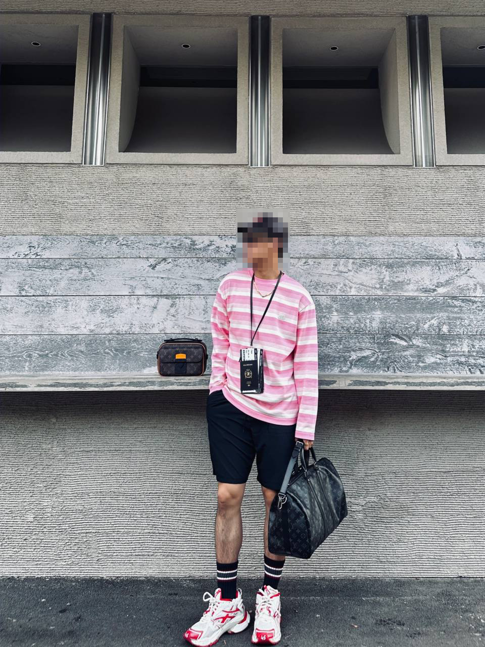 Balenciaga Runner Blue White Red 677402 W3RB2 9060 review sdhb 01