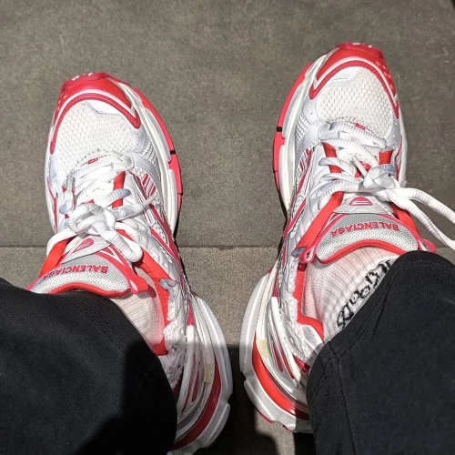 Balenciaga Runner Blue White Red 677402 W3RB2 9060 reviewed byfauhd