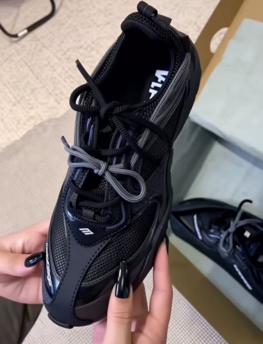 Balenciaga Radar Black Grey 865703 WSTEO 1011 review fghj 01