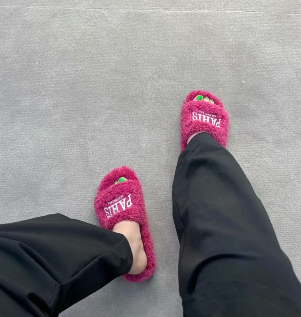 Balenciaga Fuchsia Pink Slippers 654747-W2DO2-5501 review nbxnnsd