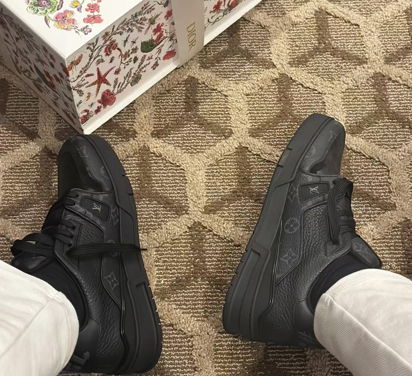 FLAME God LOUIS VUITTON Trainer Sneakers Black 1ADH49 review zbJSGC