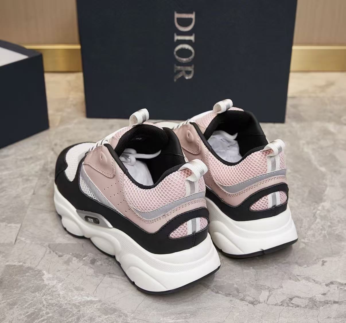 Dior B22 Pale Pink White 3SN231YKB_H069 review feasahn 02