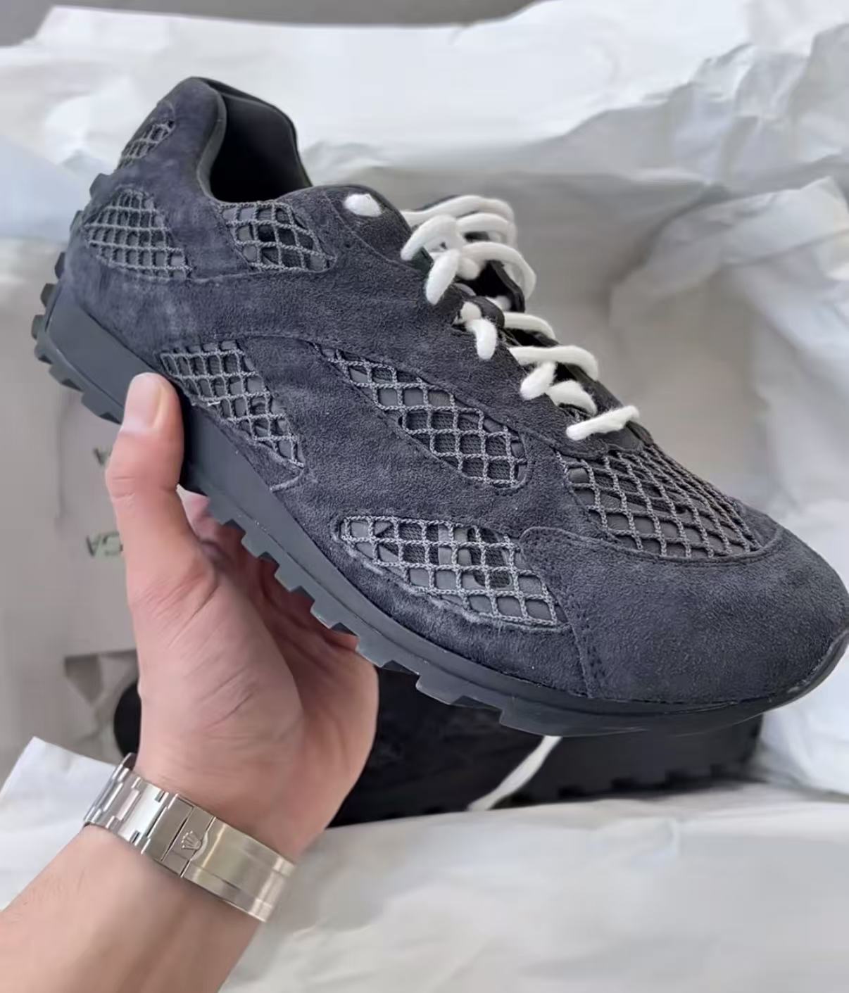 Bottega Veneta Orbit Black Suede review kjhgfxe 00