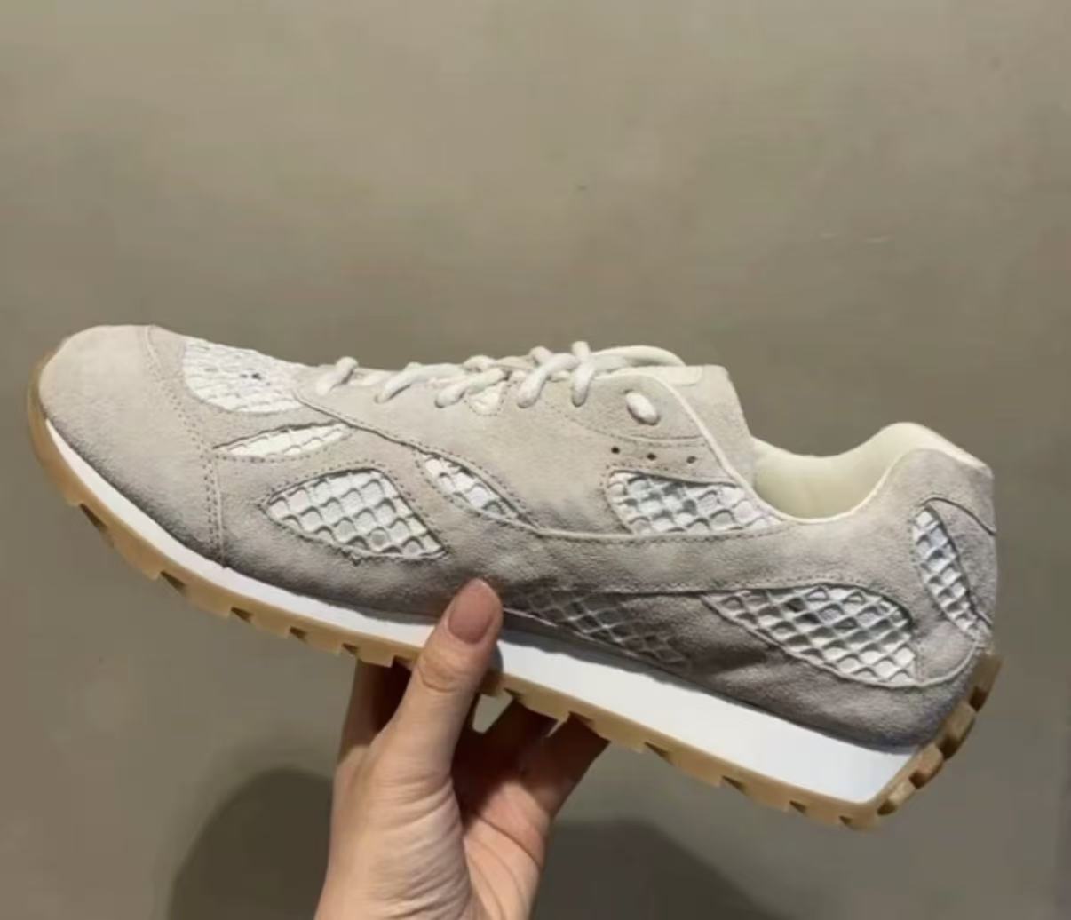 Bottega Veneta Orbit Suede Gray review yvtcx 01