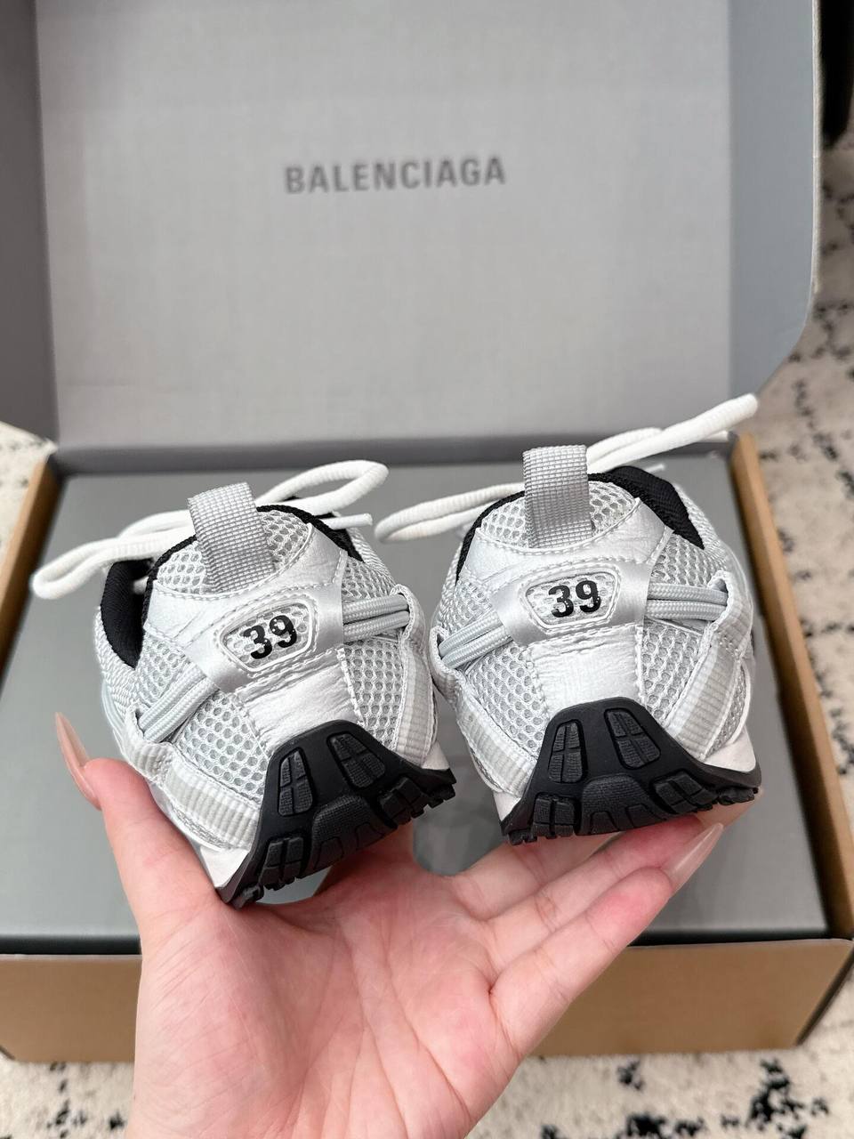 Balenciaga Radar White Grey Silver 865703 WSTGL 9114 review gsfd 01