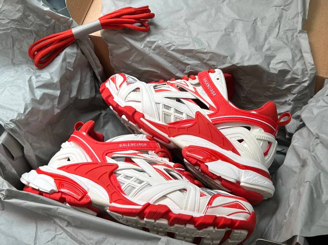 Balenciaga Track 2 Sneaker Military Black White Red 568615 W2GN3 1293 review Nhuid