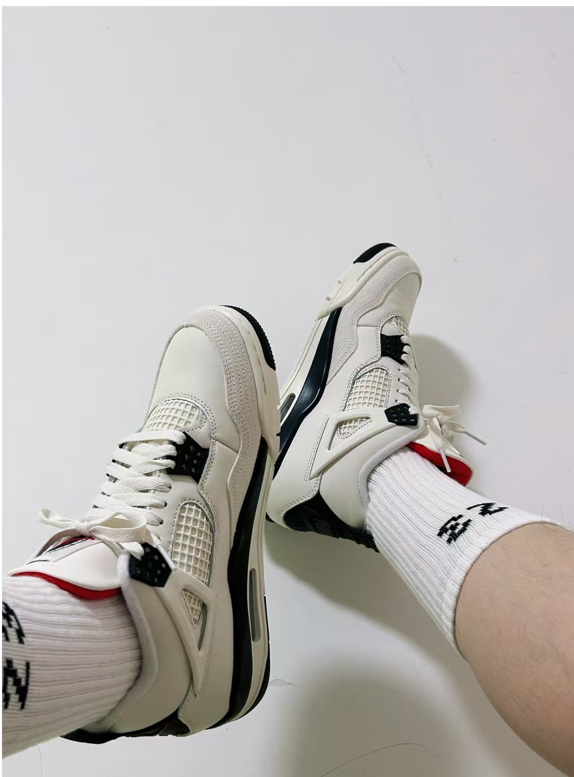 Air Jordan 4 Retro White Black And Red IM4002-100 review sacksch