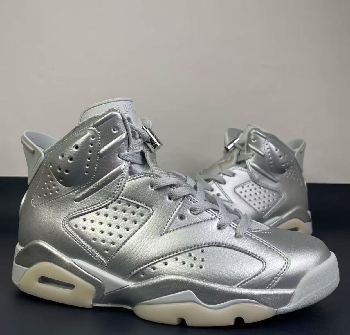 Air Jordan 6 Replica Rich Silver IQ5135-001 review asdfgh 01