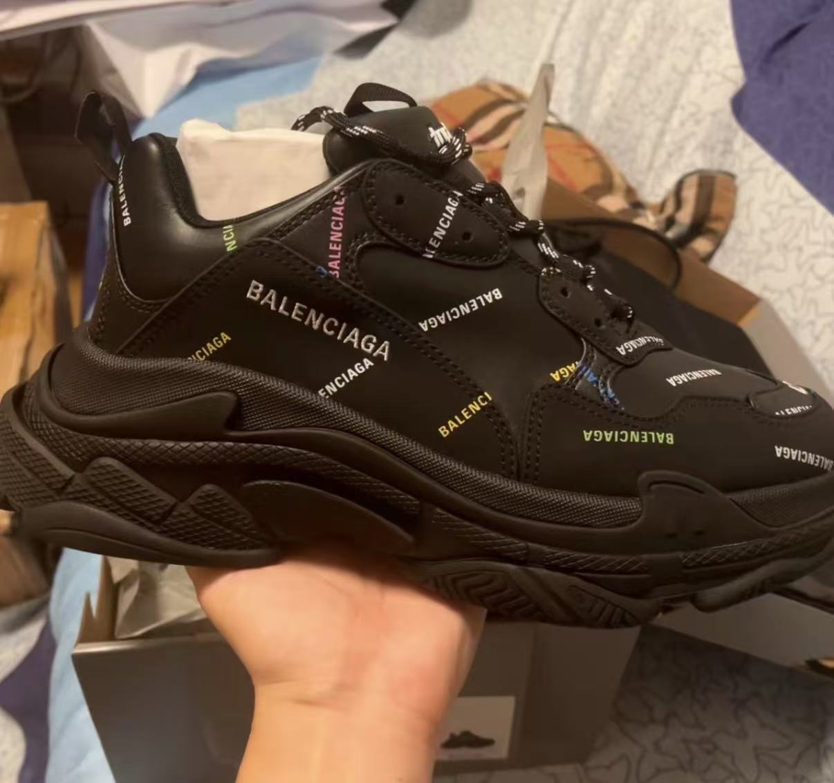 Balenciaga Triple S Letter Colorful 524039 W2FA1 1210 review lkjhgfdy 01