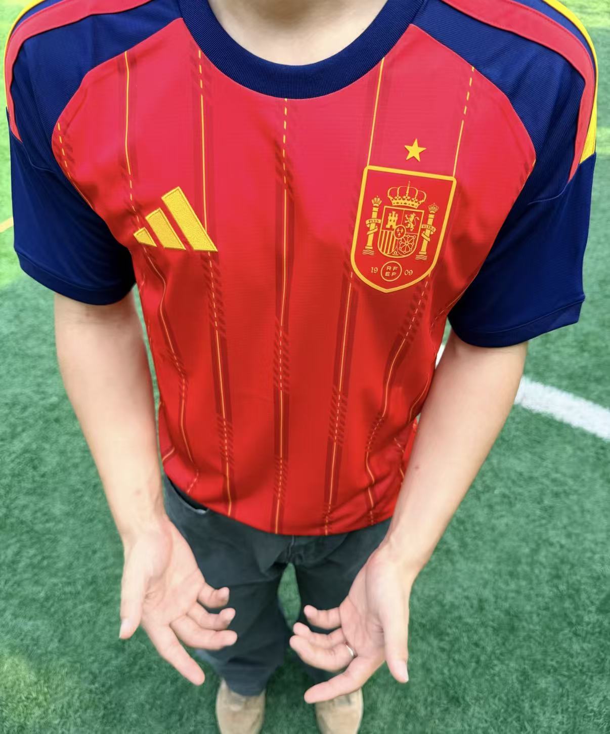 Player version 2026 Spain Home Jersey review lkjhgf
