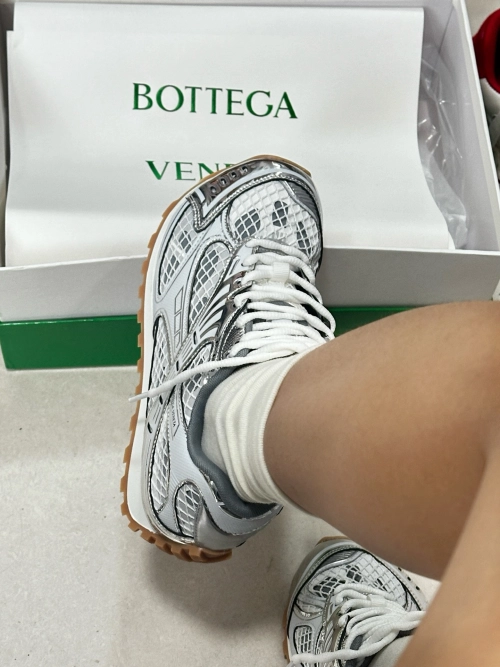 Bottega Veneta Orbit Silver reviewed byDerek