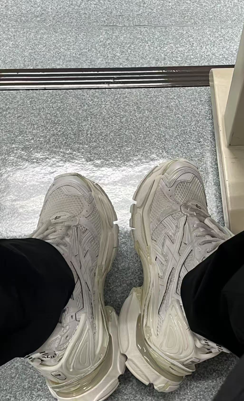 Balenciaga Runner White LED 853223 WRNLD 0102 review Terrence K.