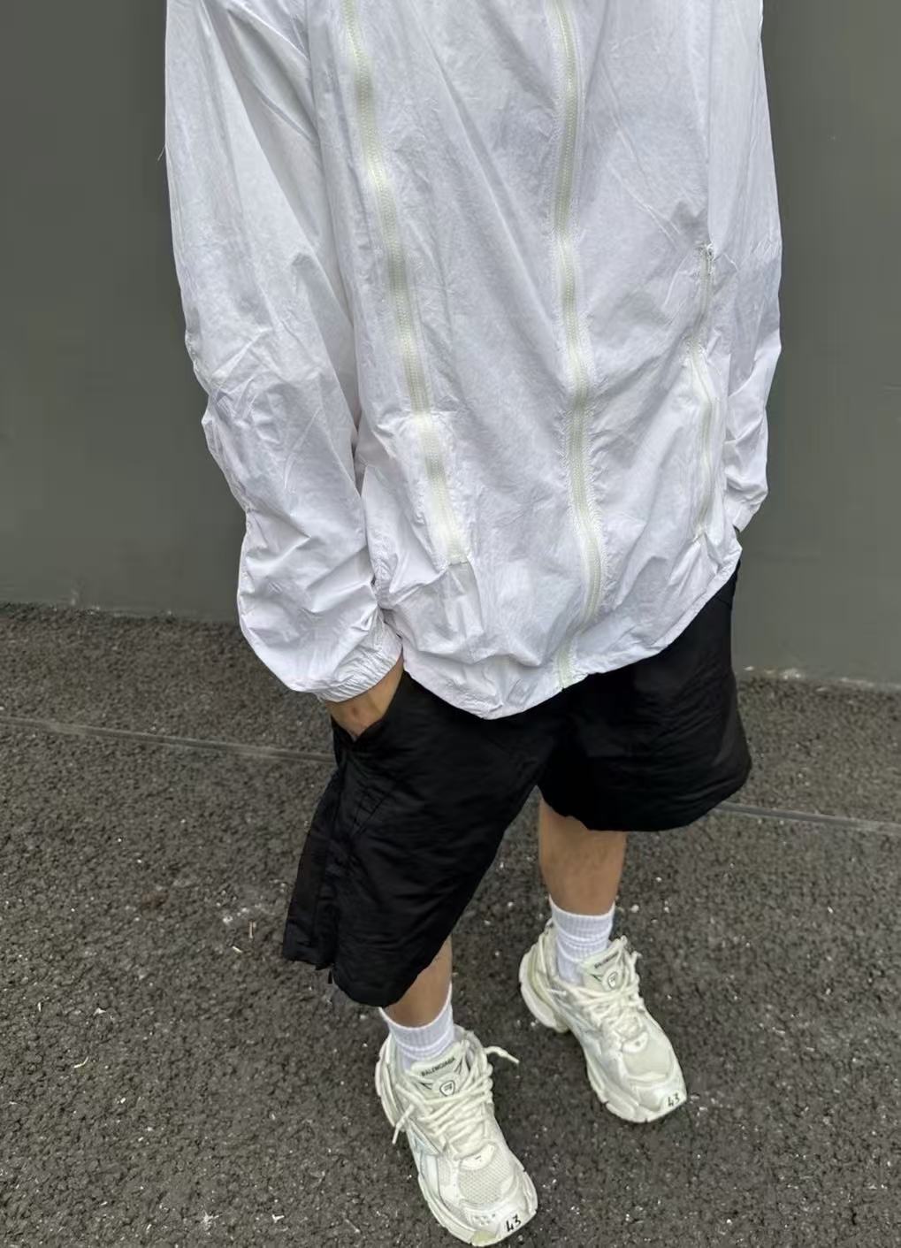 Balenciaga Runner White LED 853223 WRNLD 0102 review Zach R.