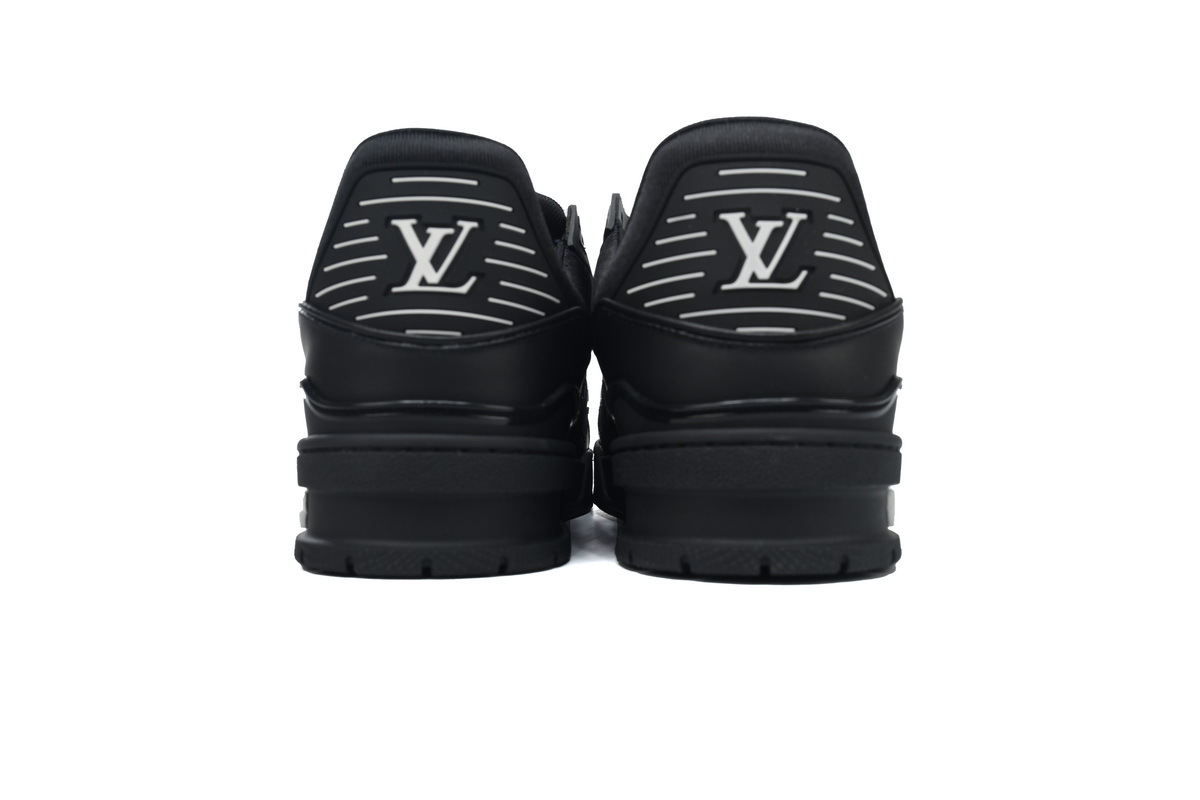 Louis Vuitton Trainer Matte Black
