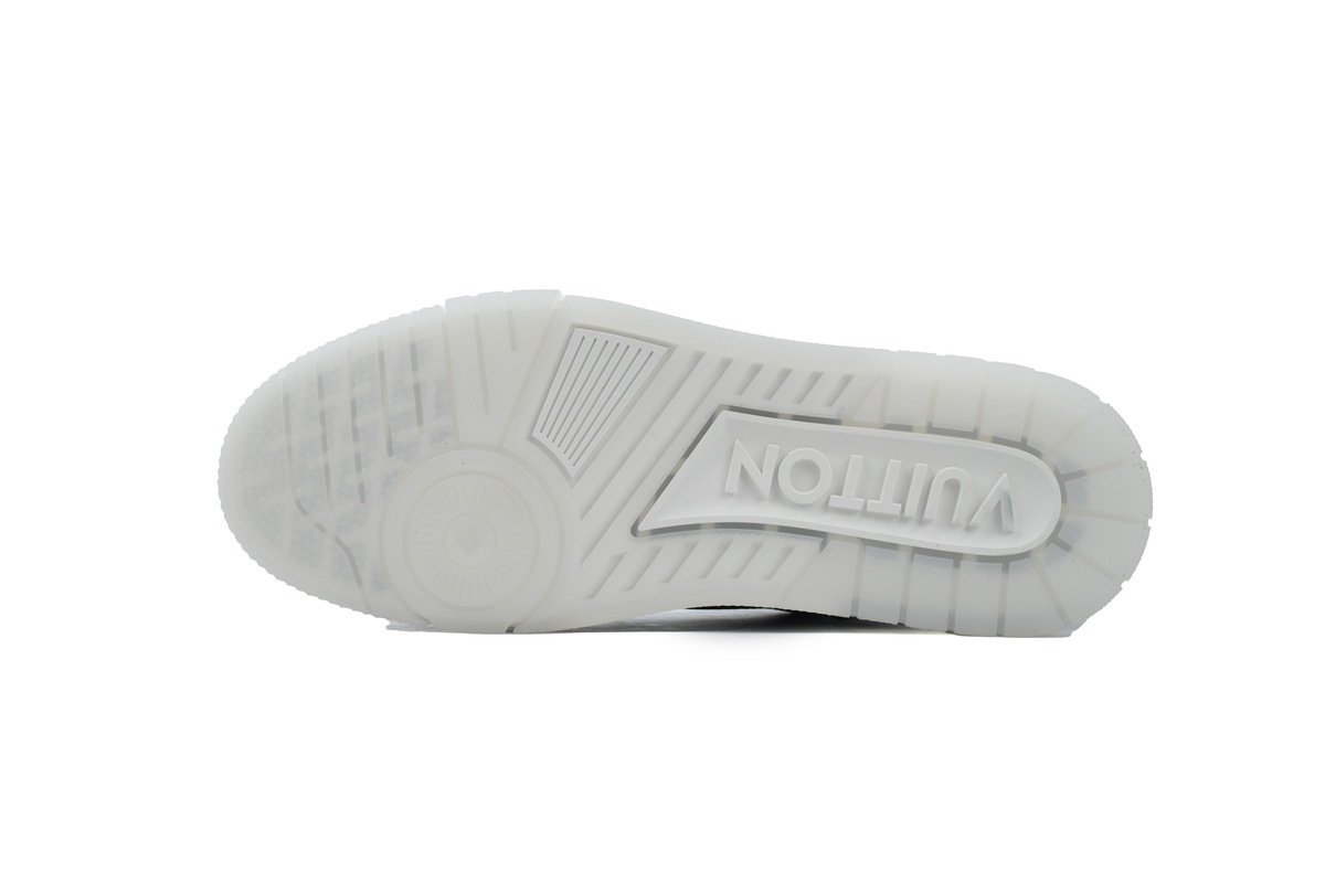 Louis Vuitton Trainer Black 