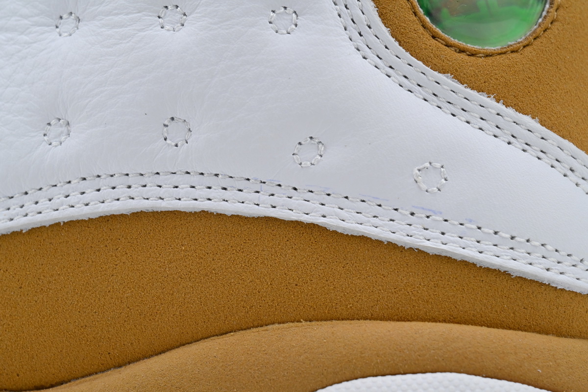 Air Jordan 13 Retro, couleur blanc et blé