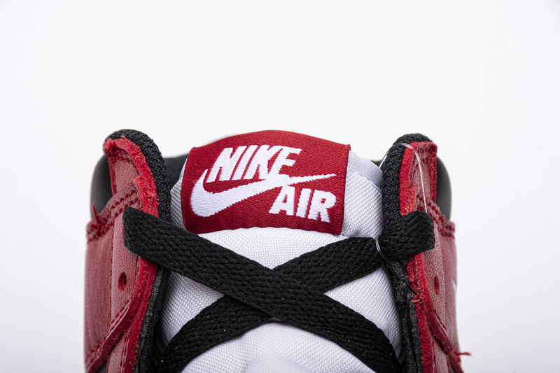 Air Jordan 1 High OG Chicago Varsity Red