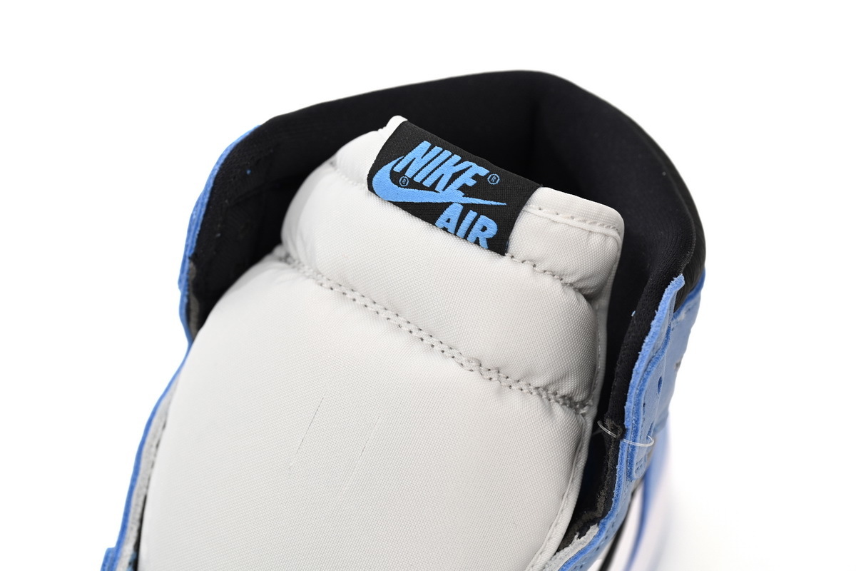 Air Jordan 1 High OG azul universitario