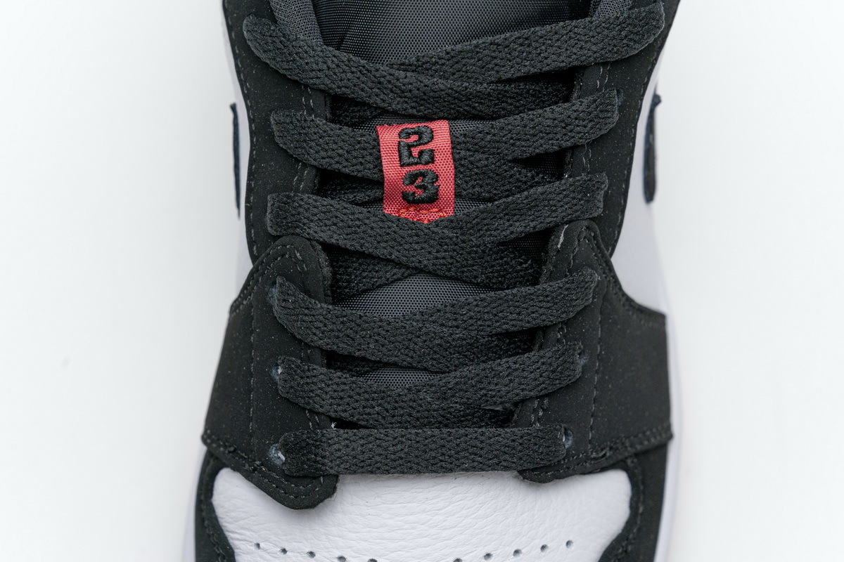 Air Jordan 1 Low Black Toe