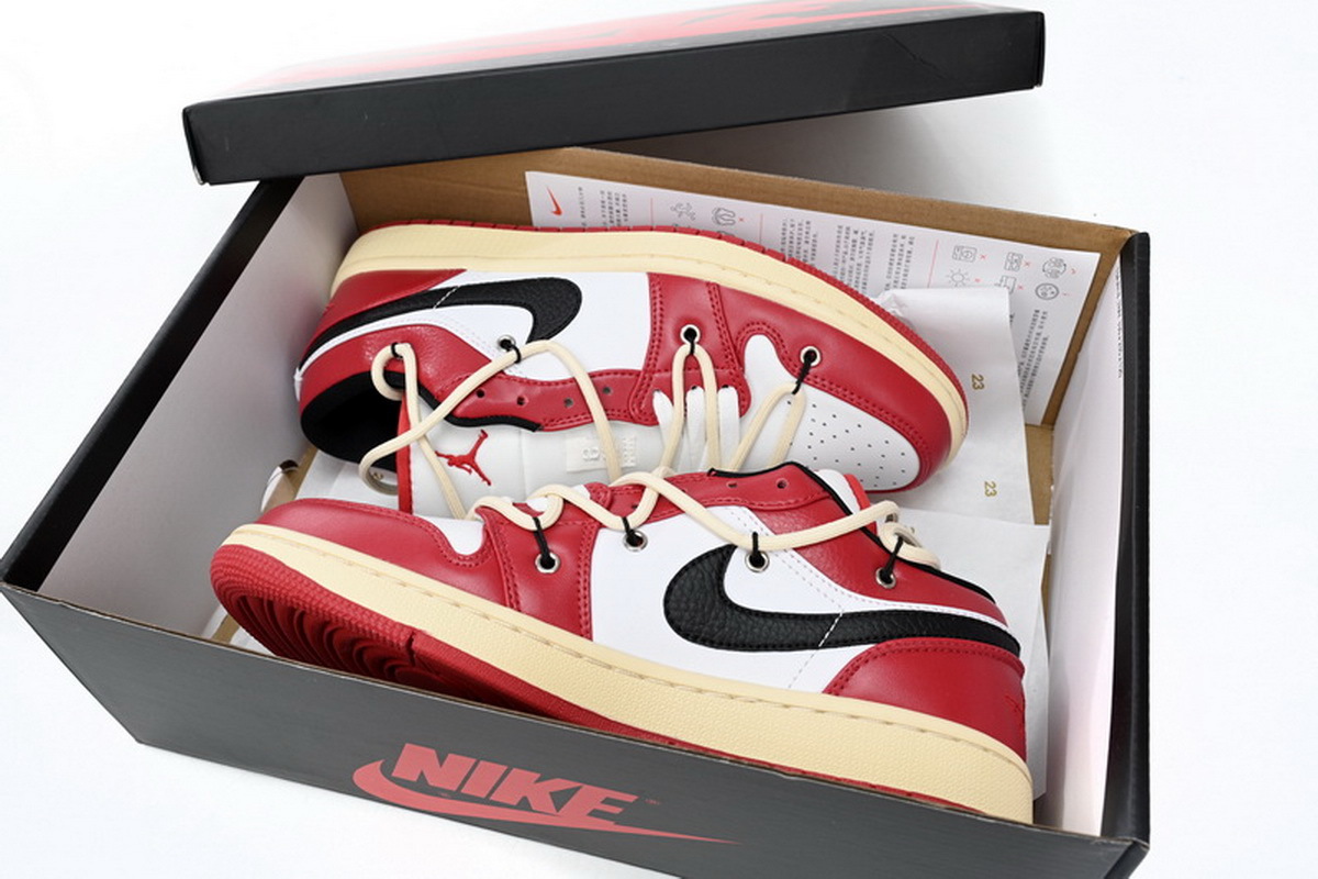 Air Jordan 1 Low Chicago Bandage