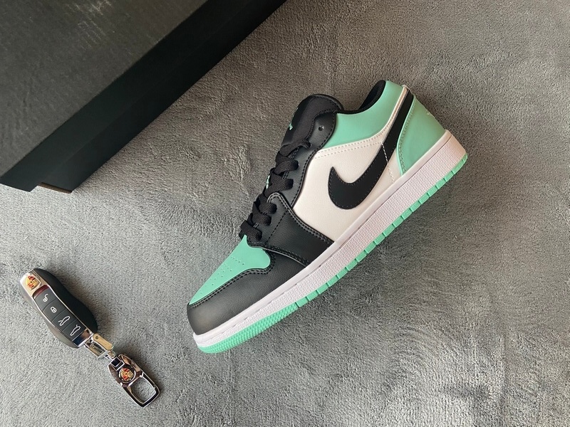Air Jordan 1 Low Mint Green