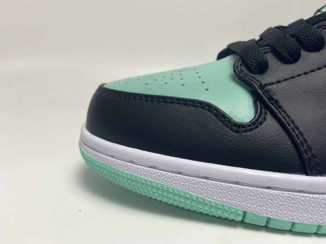 Air Jordan 1 Low Mint Green