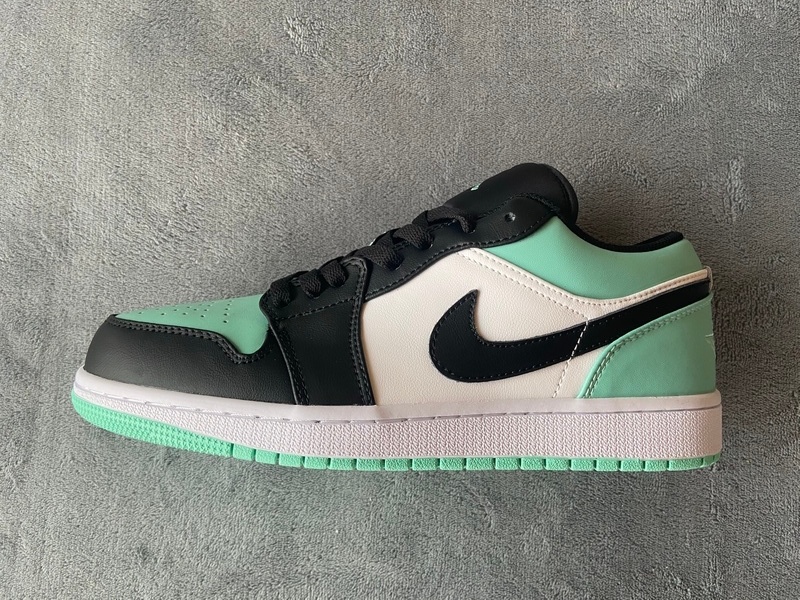 Air Jordan 1 Low Mint Green