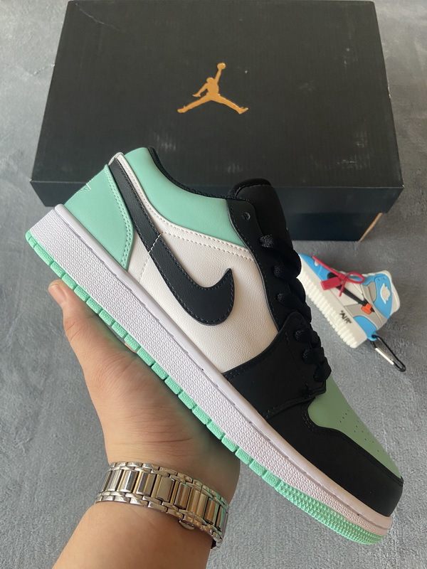 Air Jordan 1 Low Mint Green
