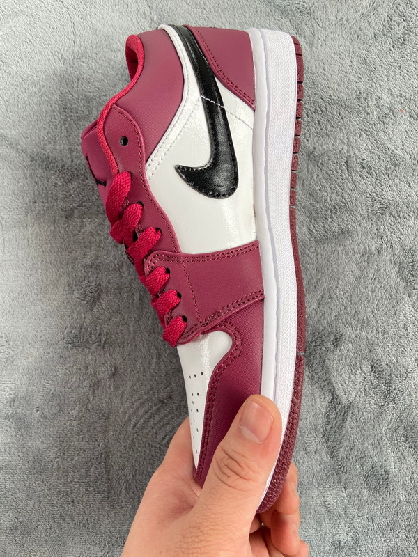 Air Jordan 1 Low Noble Red