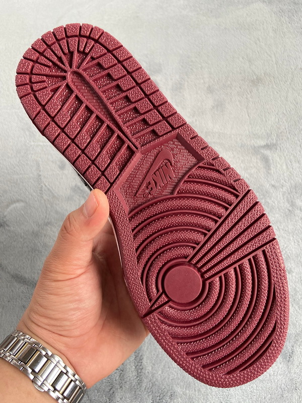 Air Jordan 1 Low Noble Red