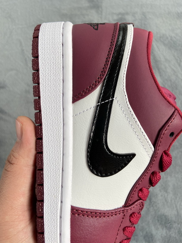 Air Jordan 1 Low Noble Red