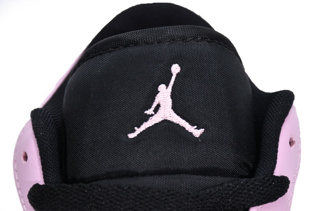Air Jordan 1 Retro Low Sakura pink