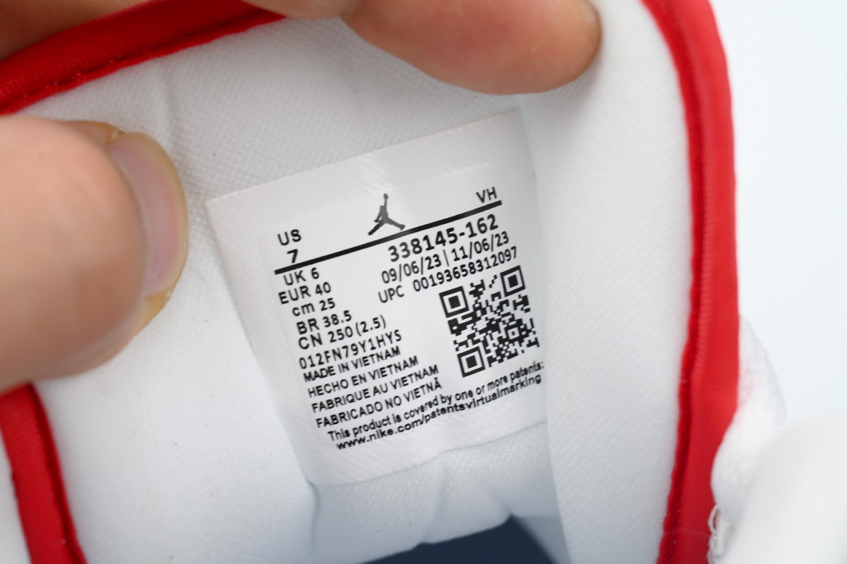 Air Jordan 1 Low White Cement 553558-152