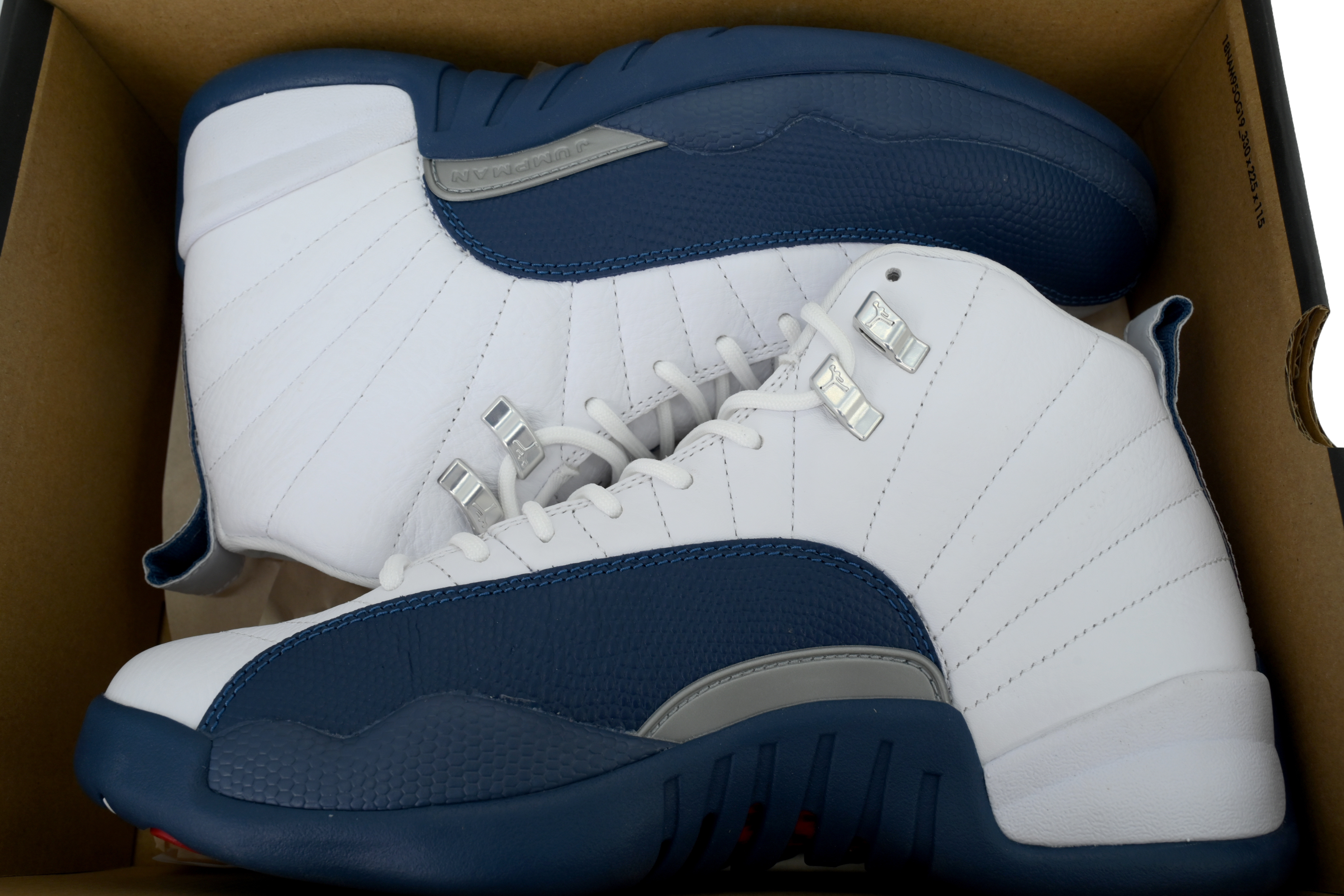 Air Jordan 12 Retro University Blue CT8013-114 