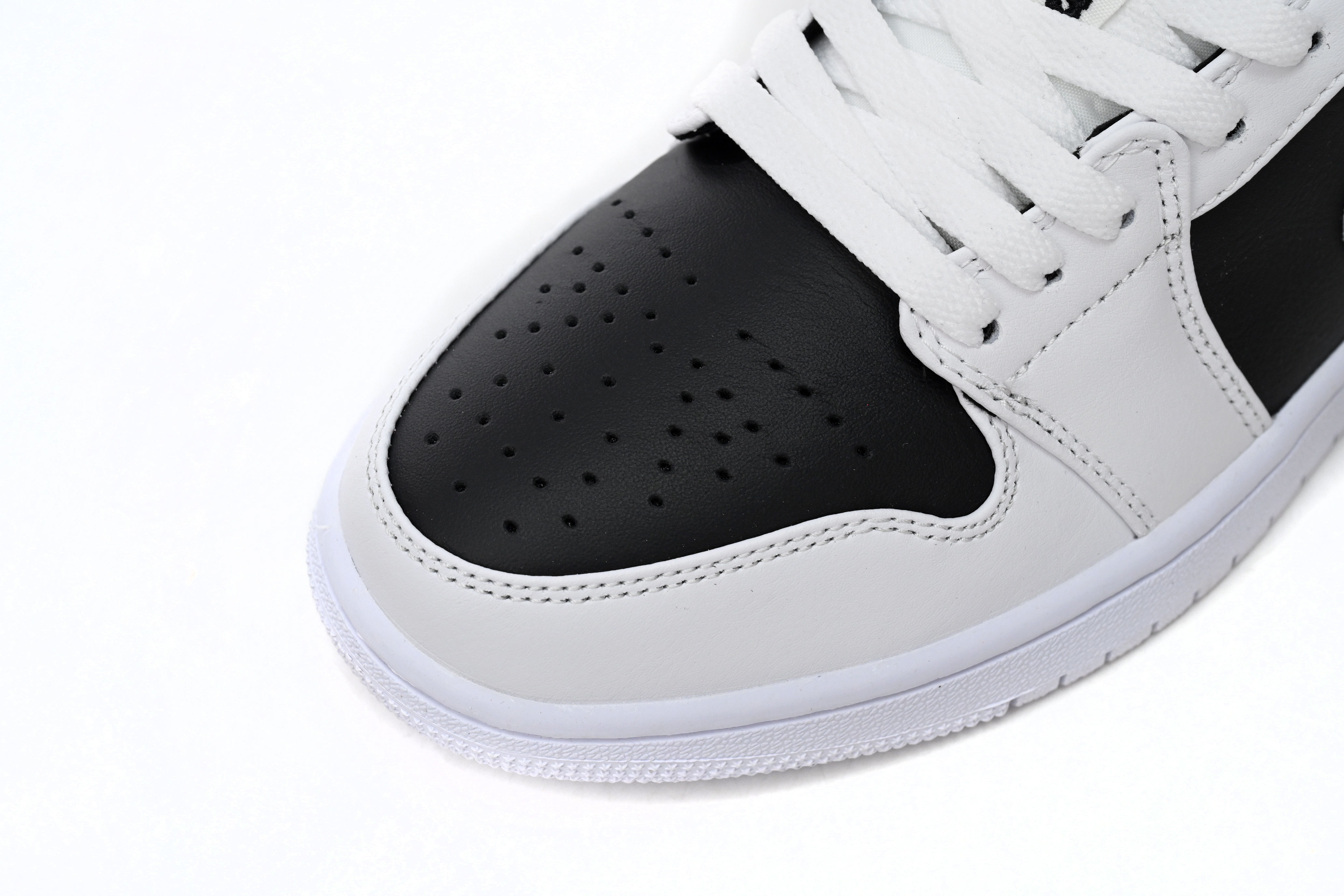 Air Jordan 1 Low Panda White Black Sneakers DC0774-100