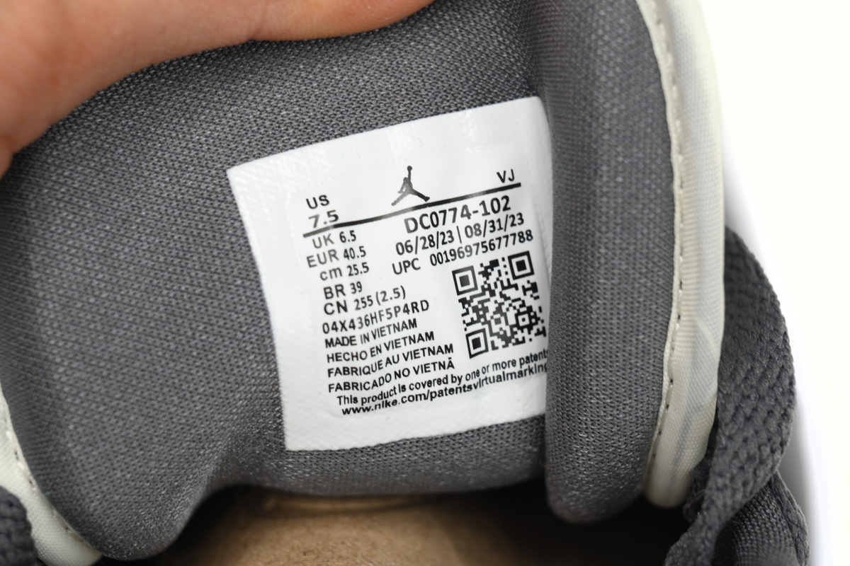 Air Jordan 1 Low Dark Grey DC0774-102