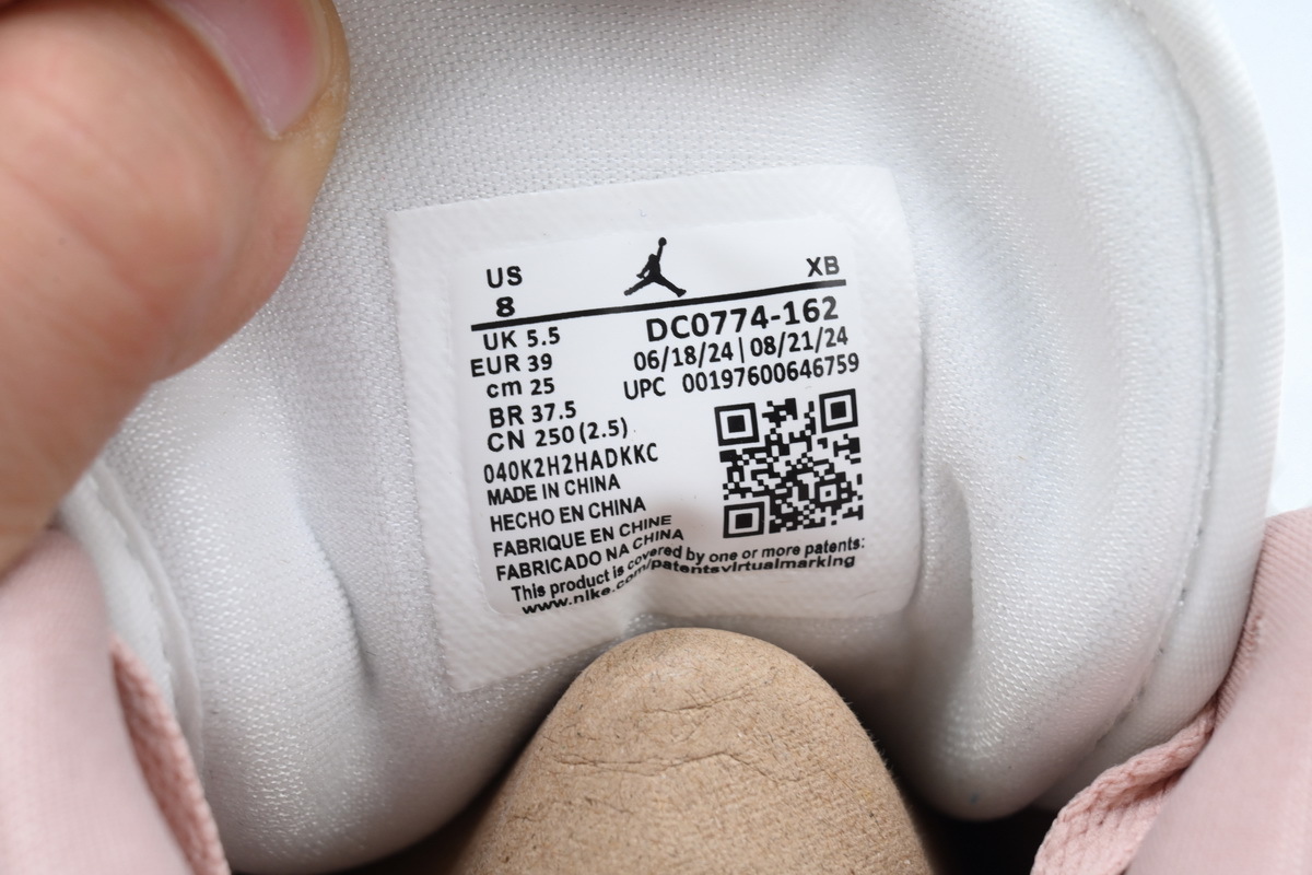 Air Jordan 1 Low Pink Oxford DC0774-162