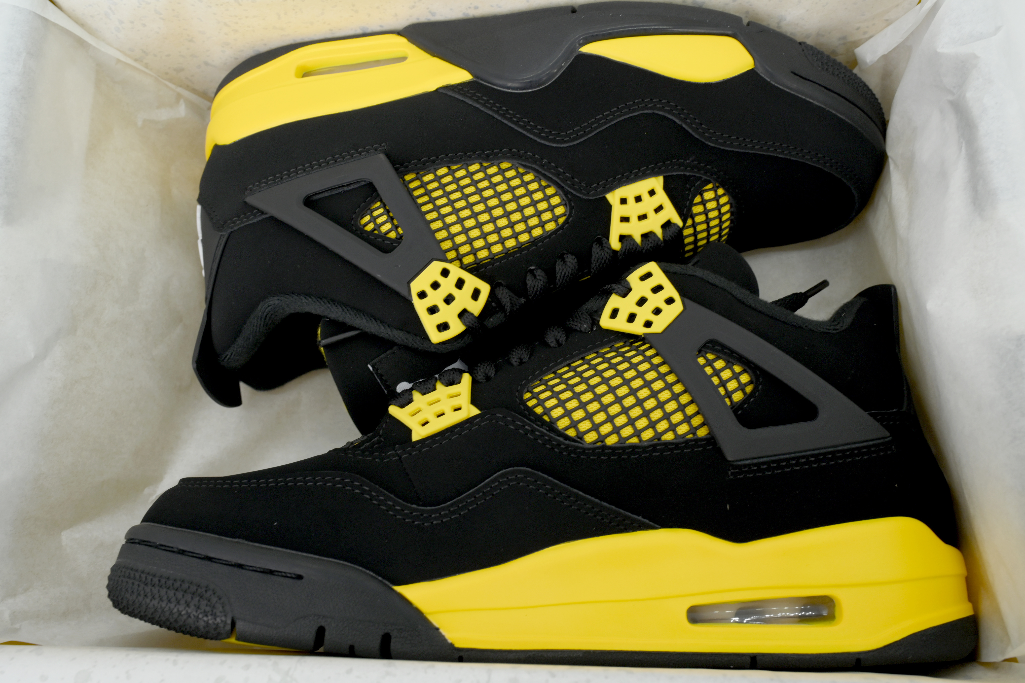  Air Jordan 4 Thunder DH6927-017