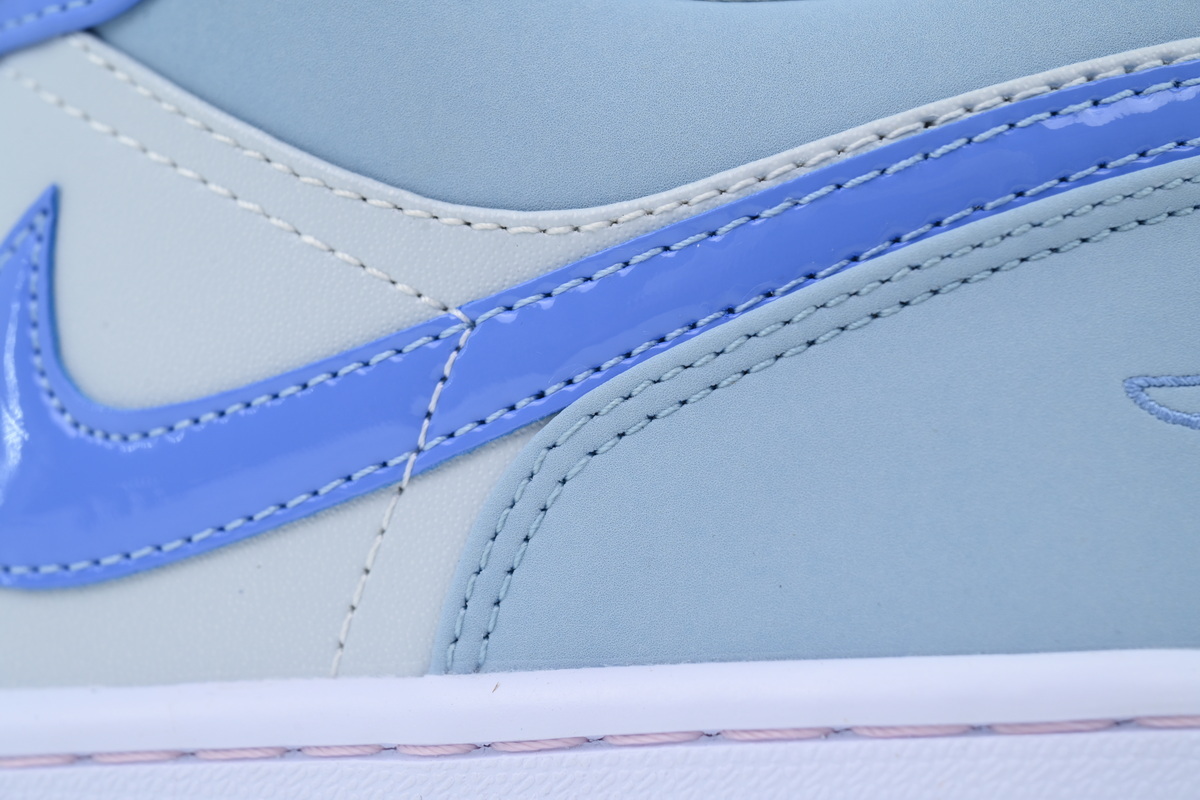 Air Jordan 1 Low SE Mighty Swooshers DM5442-040