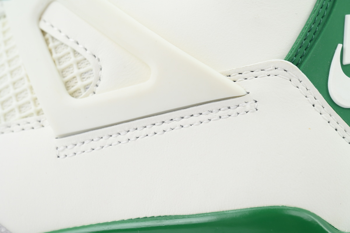  Nike SB  Air Jordan 4 DR5415-103