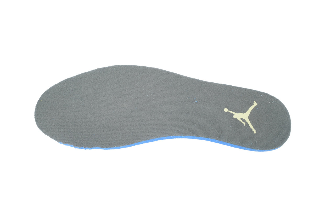 Air Jordan 4 Retro SE Craft Photon Dust DV3742-021
